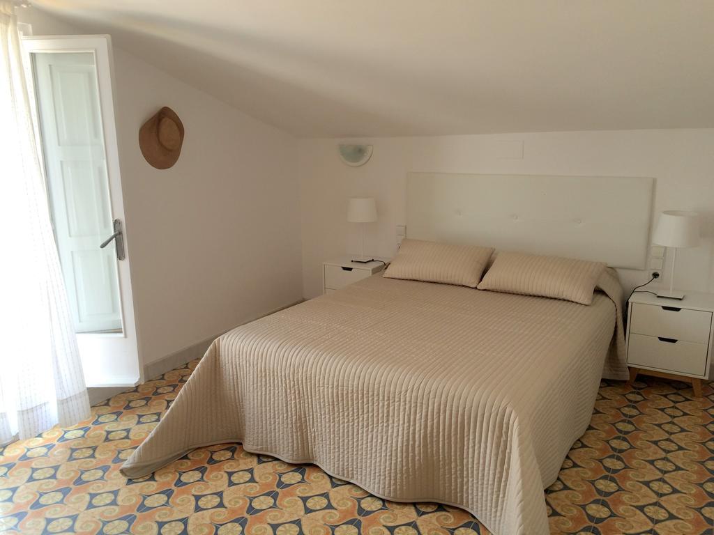Apartaments La Palmera, Terrace & Pool Sant Marti d'Empuries Exterior photo