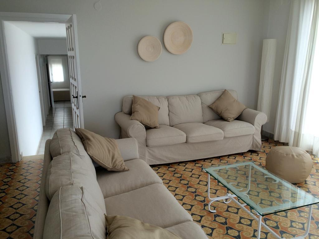 Apartaments La Palmera, Terrace & Pool Sant Marti d'Empuries Exterior photo